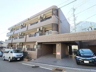 グリーン春里【2階】の外観