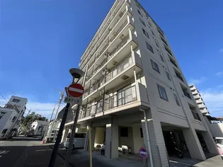 アベニュー山下【5階】の外観