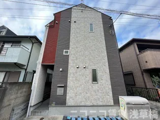 セント・アンドリューズ三軒茶屋【1階】の外観