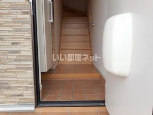 イリーデ I【2階】の玄関
