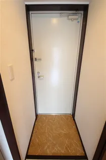 アクエルド新町【10階】の玄関