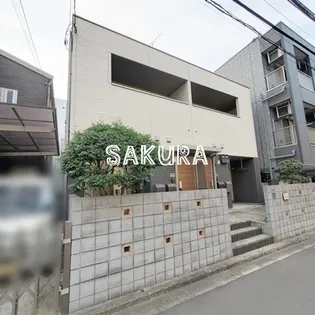 クオート・ヴィアーレ【1階】の外観