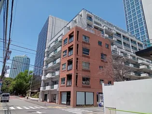 芝公園アビタシオン【4階】の外観