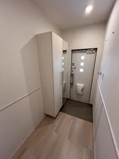 駅西【1階】の玄関