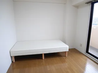 ウエストフィールドNo.5【2階】の居間