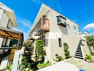 ファミールレインボー【2階】の外観