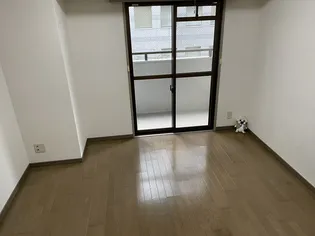 イトーピア三宮アーバンステージ【9階】の居間