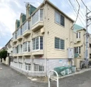 プラザUSA初台【1階】の外観