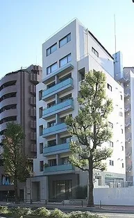 東京都港区南青山4【マンション】の外観