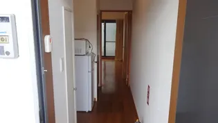 ちゅら【2階】の玄関