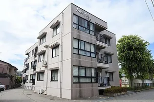 アドニス【3階】の外観