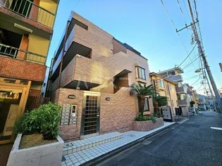 グランドパレス【2階】の外観