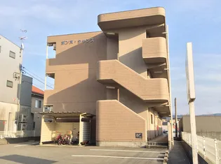 ボンヌ・シャンス【1階】の外観