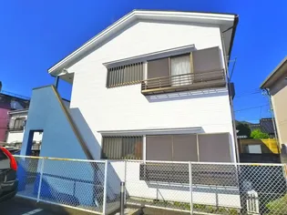 メープルハウスA館【2階】の外観