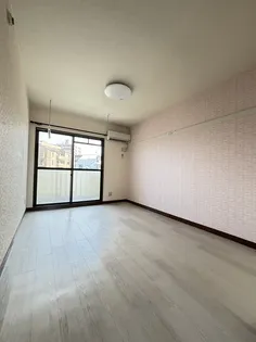 メイプルハイツ【4階】の居間