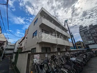 レパードマンション【1階】の外観