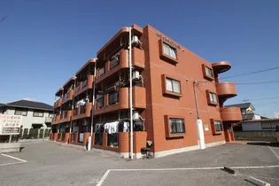 ホワイトタウン瀬山【3階】の外観