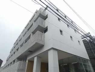 東京都新宿区市谷薬王寺町【マンション】の外観