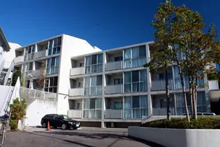 ダブルトゥエンティ新百合の画像