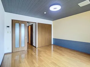 ラ・モークI【3階】の居間