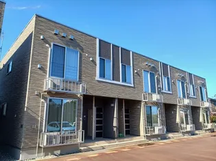 ヴィラ シャングリラ直江町 B【2階】の外観