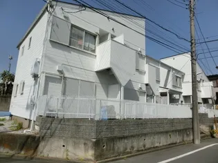 ホワイトヴィラ’86【2階】の外観