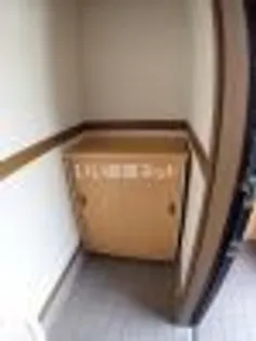 ローヤルライフの玄関