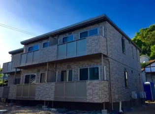 サルース【1階】の外観