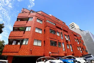 セントラル乃木坂【2階】の外観