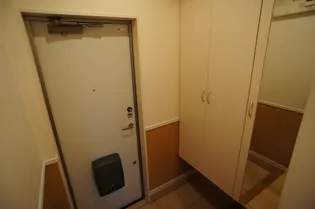 ロイヤルエスポワールの玄関