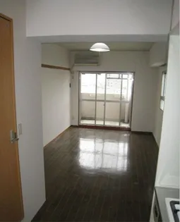 アストラルハイツ【2階】の居間