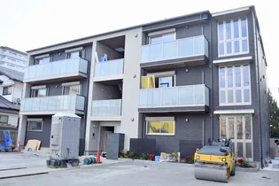 ファミール船越南【2階】の外観