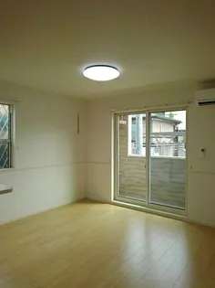 グレイス・コート【1階】の居間