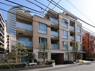 東京都港区南青山2【マンション】の外観