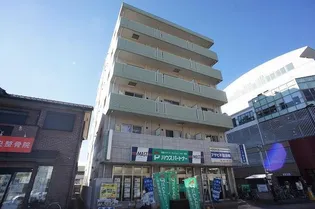 ラティニアの画像