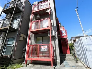 エクリスカーナよこすか【1階】の外観