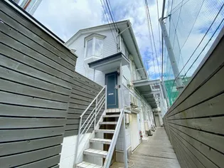 ウイング塩山【1階】の外観