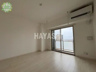 トレステーラプレジデンス天満町【6階】の居間