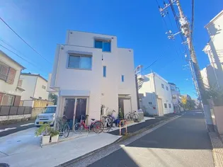 メゾン シャルマンの画像