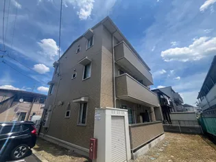 ロータス越路【3階】の外観