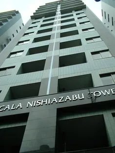 デュオスカーラ西麻布タワーEAST【2階】の外観