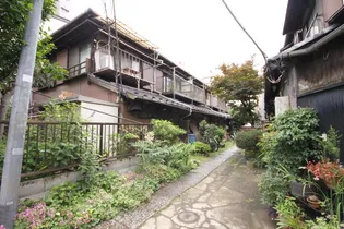 波多野荘【2階】の外観