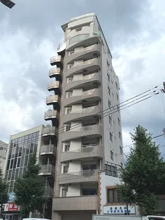 プラタラク【4階】の外観