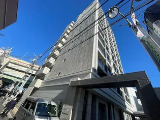 東京都杉並区下高井戸1【マンション】の外観