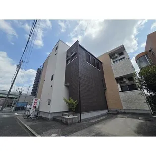 クローバーコート日比野【1階】の外観