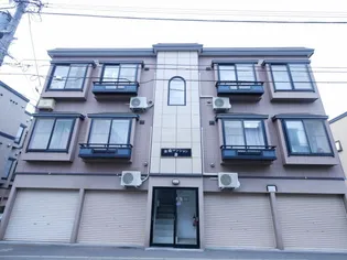 金盛マンション D棟【1階】の外観