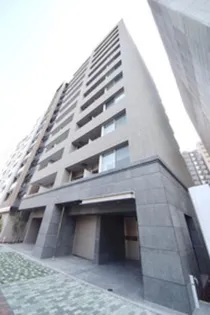 東京都新宿区市谷本村町【マンション】の外観
