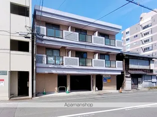 ロイヤルハイツ栄町【1階】の外観