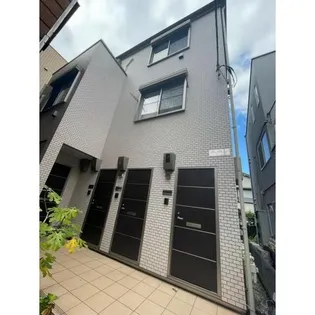 東京都渋谷区本町5【アパート】の外観