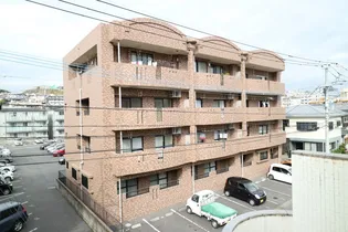 アルテール国料【1階】の外観